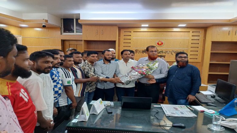 “ড্যাবের অভ্যন্তরীণ কোন্দলের প্রভাবে বিভাগীয় স্বাস্থ্য পরিচালকের কার্যালয়ে অস্থিরতা”
